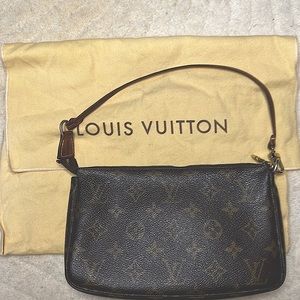 Louis Vuitton Pouchette